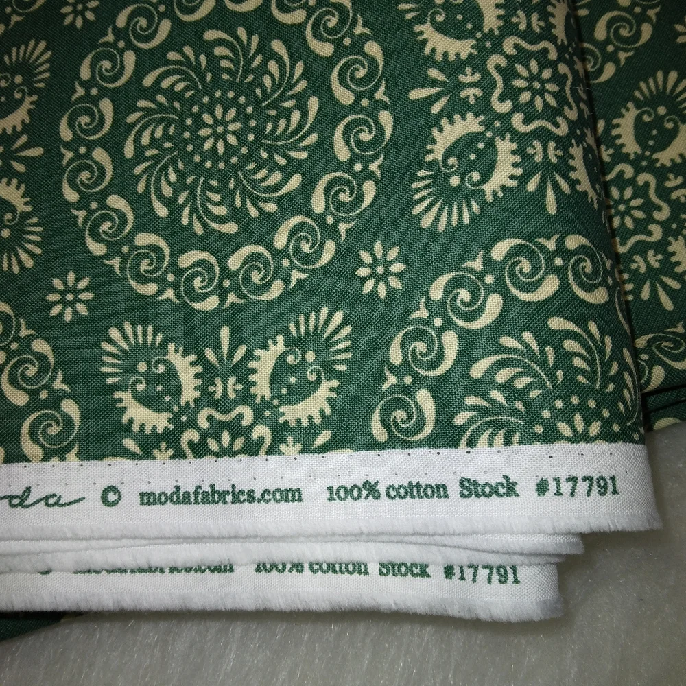 FABRIC Moda Fabrics Rambling Rose 100% cotton Stock # 17791
